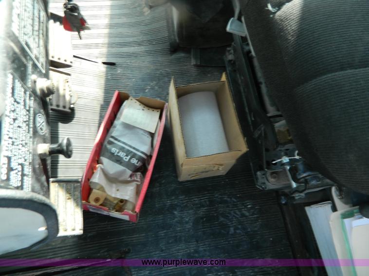 image for item BT9917 1976 Case 1270 tractor