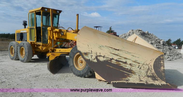 image for item BT9918 1980 John Deere 770A motor grader