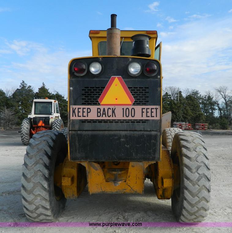 image for item BT9918 1980 John Deere 770A motor grader