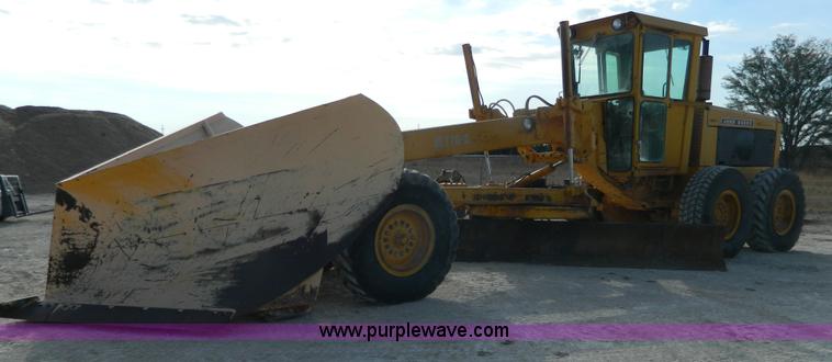 image for item BT9918 1980 John Deere 770A motor grader