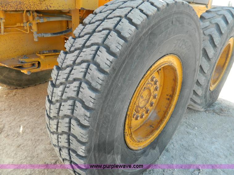 image for item BT9918 1980 John Deere 770A motor grader