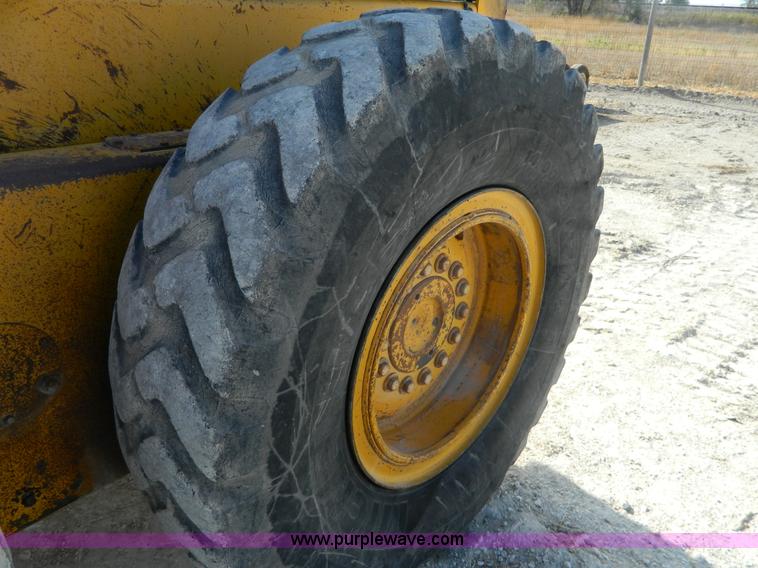 image for item BT9918 1980 John Deere 770A motor grader