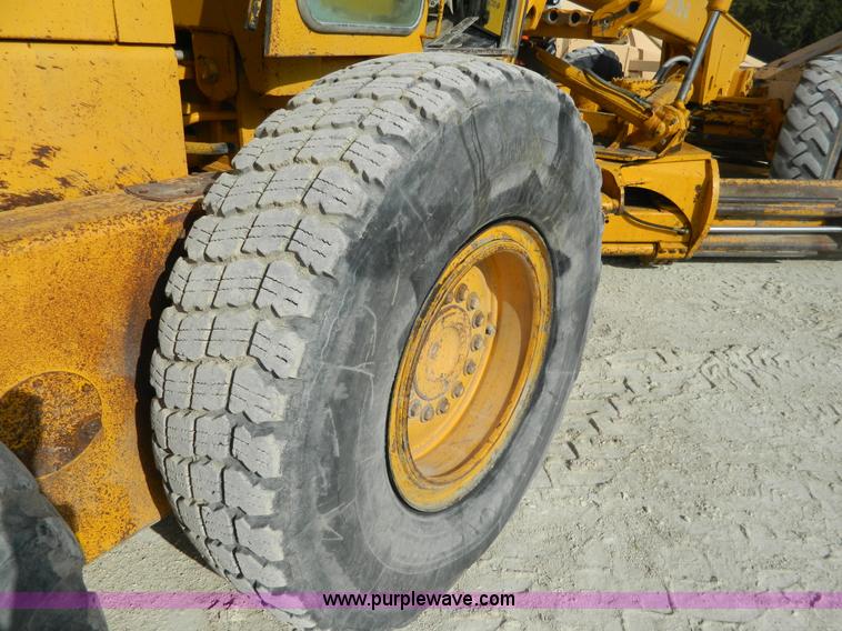 image for item BT9918 1980 John Deere 770A motor grader