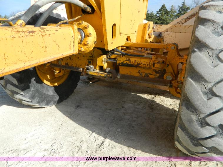 image for item BT9918 1980 John Deere 770A motor grader