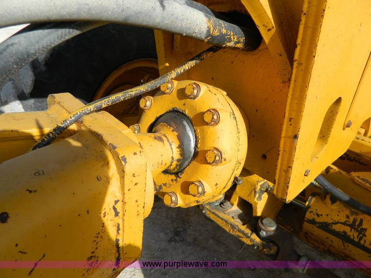 image for item BT9918 1980 John Deere 770A motor grader