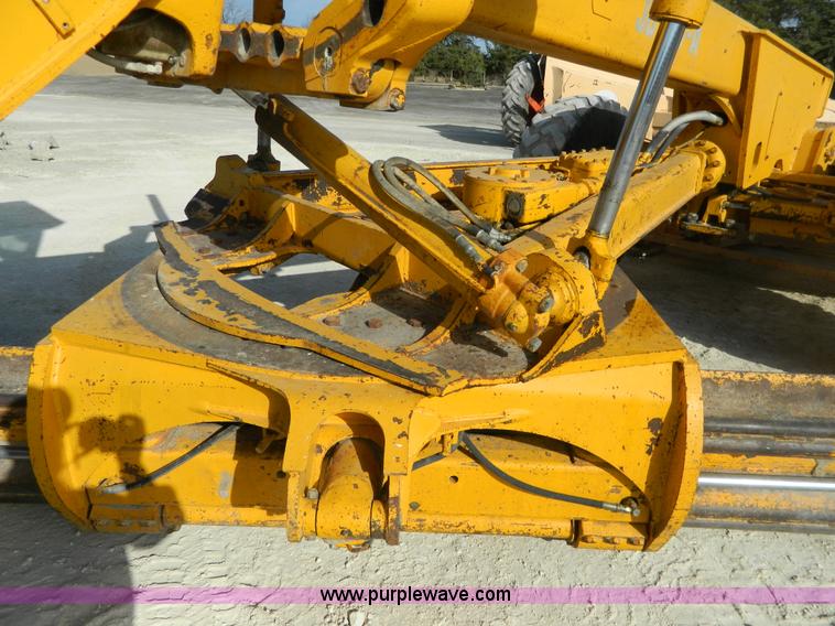 image for item BT9918 1980 John Deere 770A motor grader