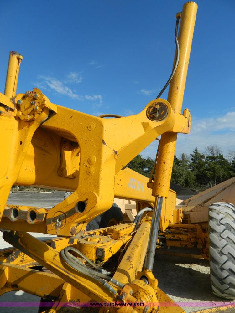 image for item BT9918 1980 John Deere 770A motor grader