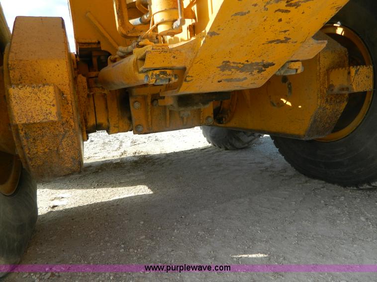 image for item BT9918 1980 John Deere 770A motor grader