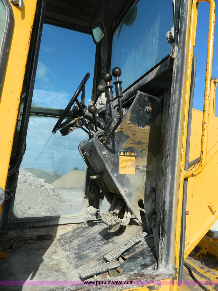 image for item BT9918 1980 John Deere 770A motor grader