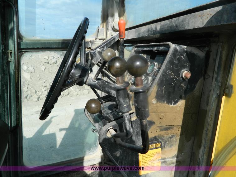 image for item BT9918 1980 John Deere 770A motor grader