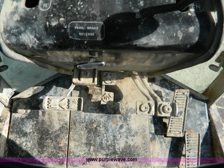 image for item BT9918 1980 John Deere 770A motor grader