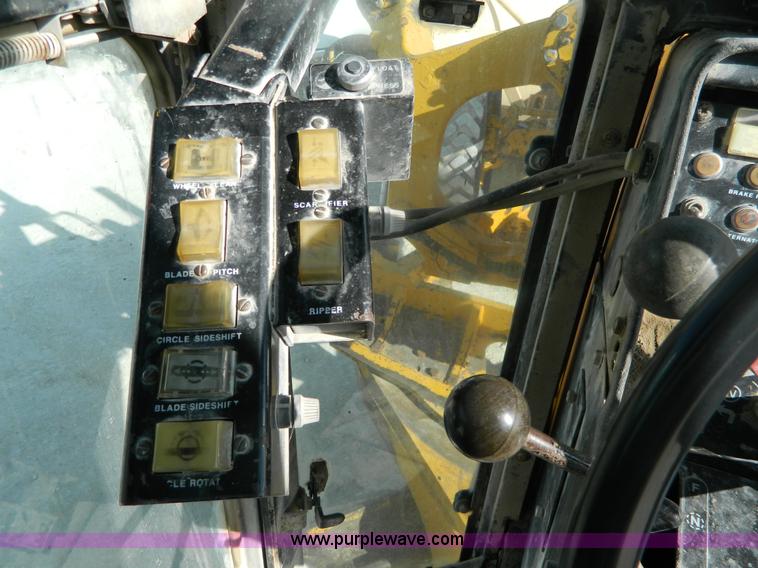 image for item BT9918 1980 John Deere 770A motor grader