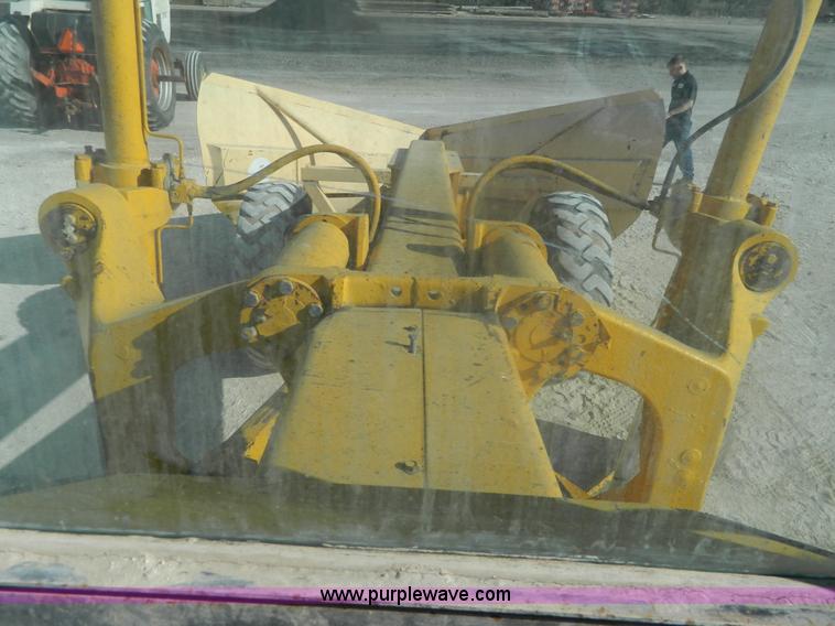 image for item BT9918 1980 John Deere 770A motor grader