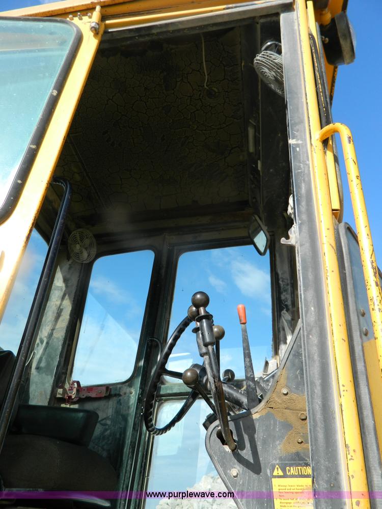 image for item BT9918 1980 John Deere 770A motor grader