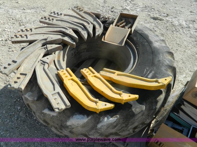 image for item BT9918 1980 John Deere 770A motor grader