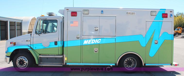 image for item I5884 2000 Freightliner FL60 ambulance
