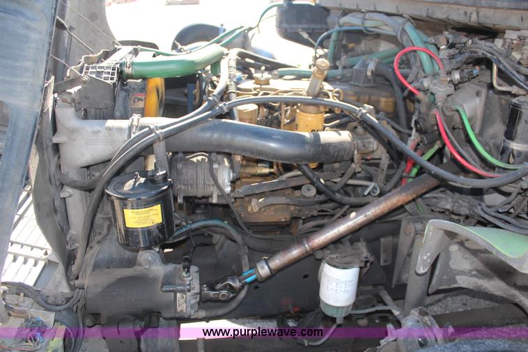 image for item I5884 2000 Freightliner FL60 ambulance