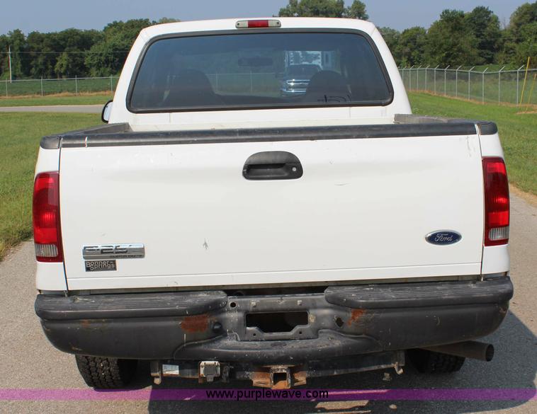 image for item J3523 2005 Ford F250 Super Duty SuperCab pickup truck