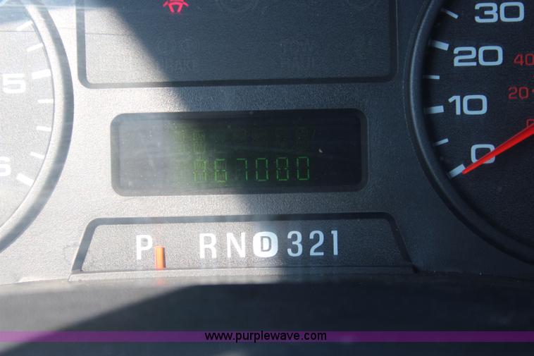 image for item J3523 2005 Ford F250 Super Duty SuperCab pickup truck