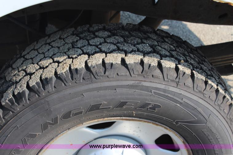 image for item J3523 2005 Ford F250 Super Duty SuperCab pickup truck