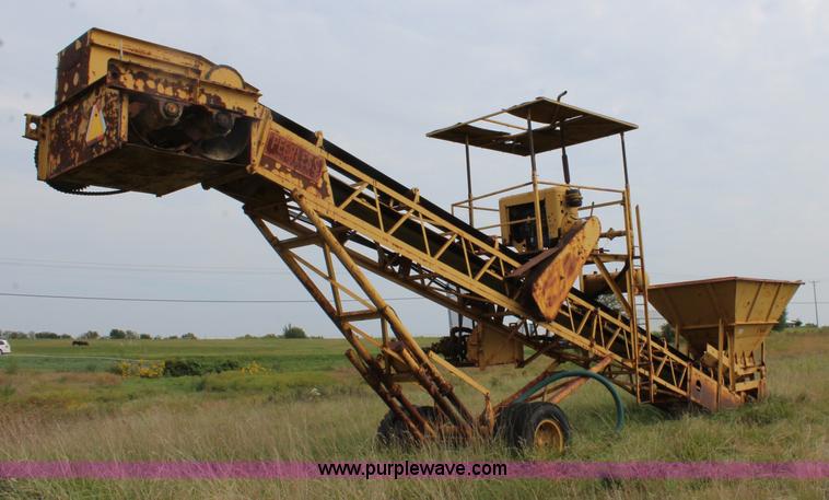 image for item J3710 1969 Peerless pug mill