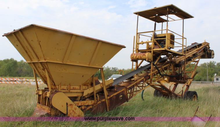 image for item J3710 1969 Peerless pug mill