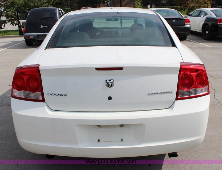 image for item J3714 2009 Dodge Charger SE