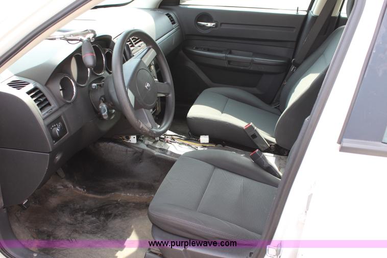 image for item J3714 2009 Dodge Charger SE