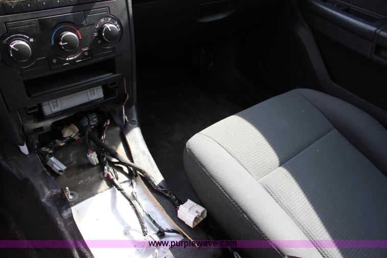 image for item J3714 2009 Dodge Charger SE