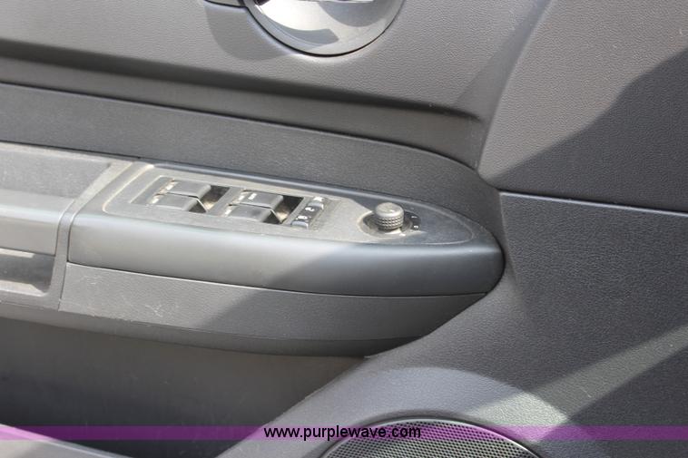 image for item J3714 2009 Dodge Charger SE