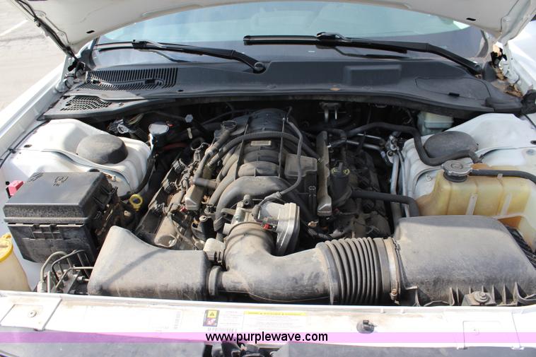 image for item J3714 2009 Dodge Charger SE