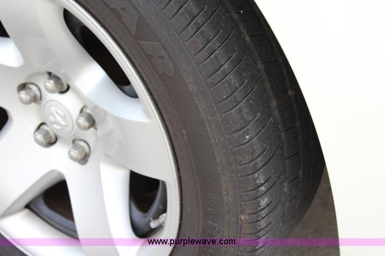 image for item J3714 2009 Dodge Charger SE