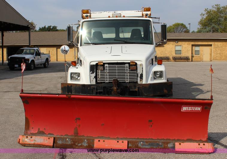 image for item J3716 2003 Freightliner FL80 dump truck