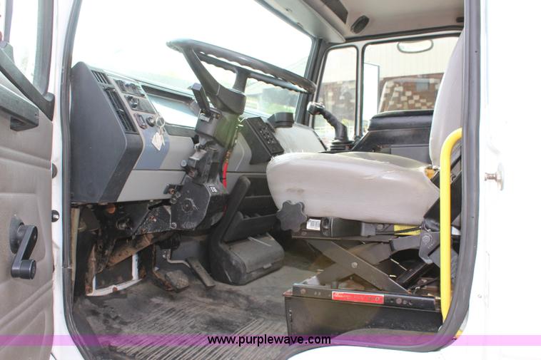 image for item J3716 2003 Freightliner FL80 dump truck