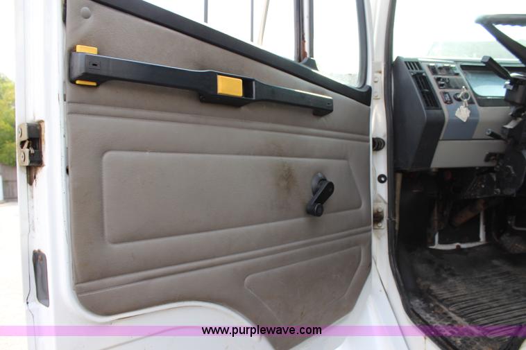 image for item J3716 2003 Freightliner FL80 dump truck