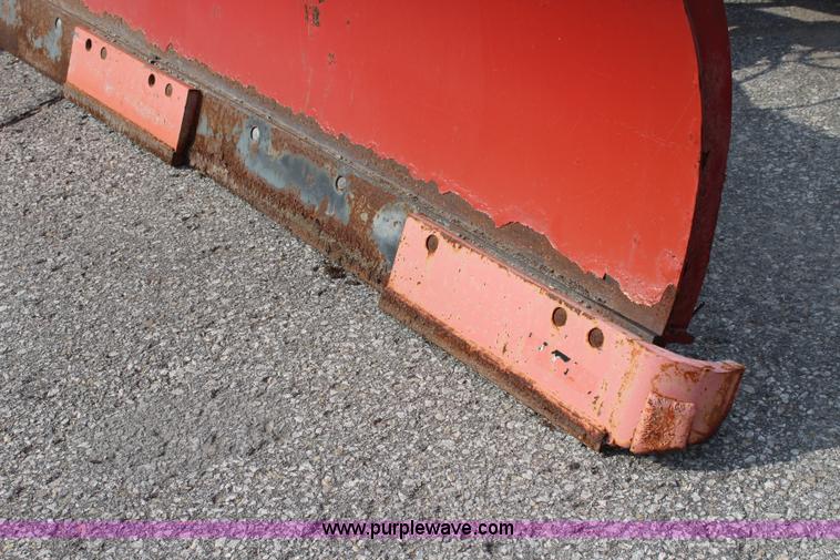 image for item J3716 2003 Freightliner FL80 dump truck