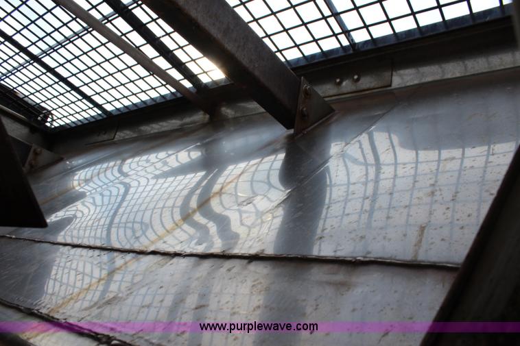 image for item J3716 2003 Freightliner FL80 dump truck