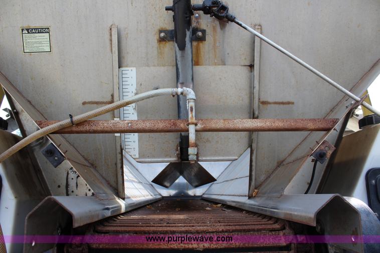 image for item J3716 2003 Freightliner FL80 dump truck