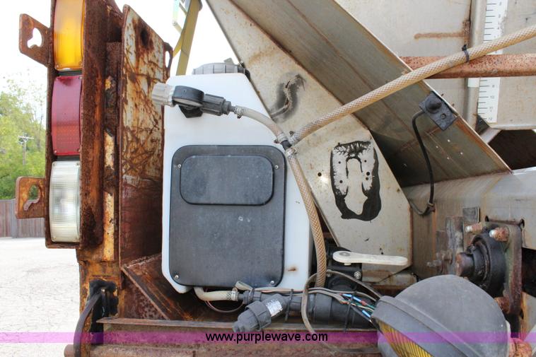 image for item J3716 2003 Freightliner FL80 dump truck