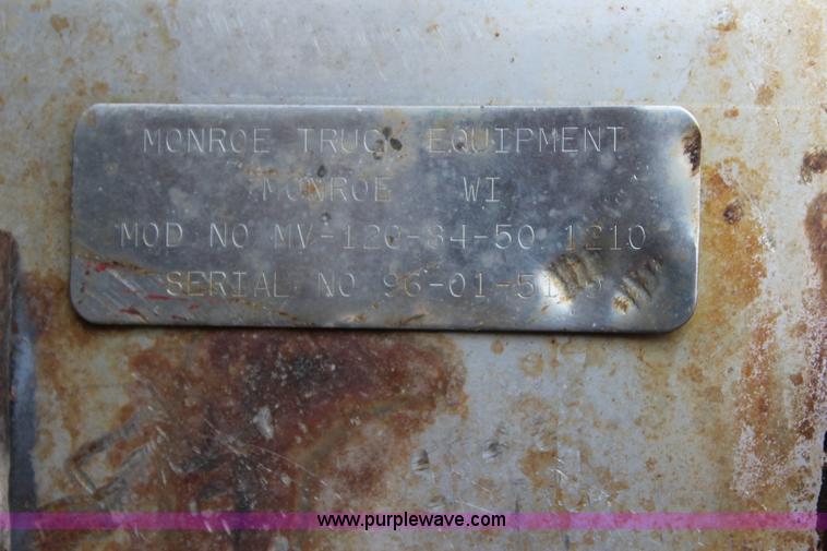 image for item J3716 2003 Freightliner FL80 dump truck