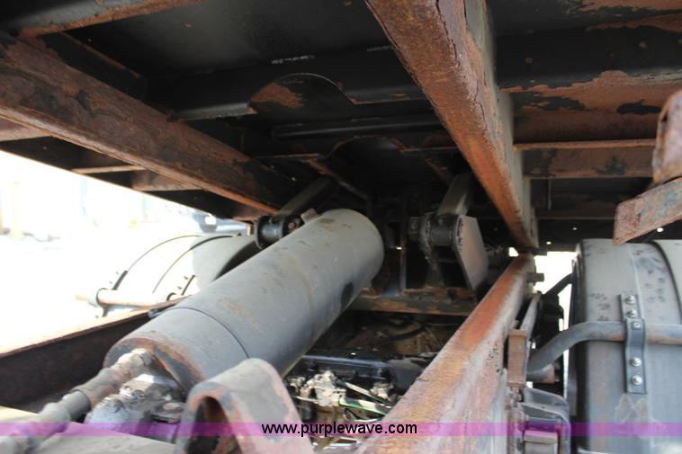 image for item J3716 2003 Freightliner FL80 dump truck