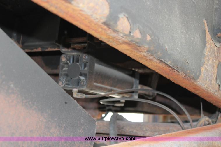 image for item J3716 2003 Freightliner FL80 dump truck