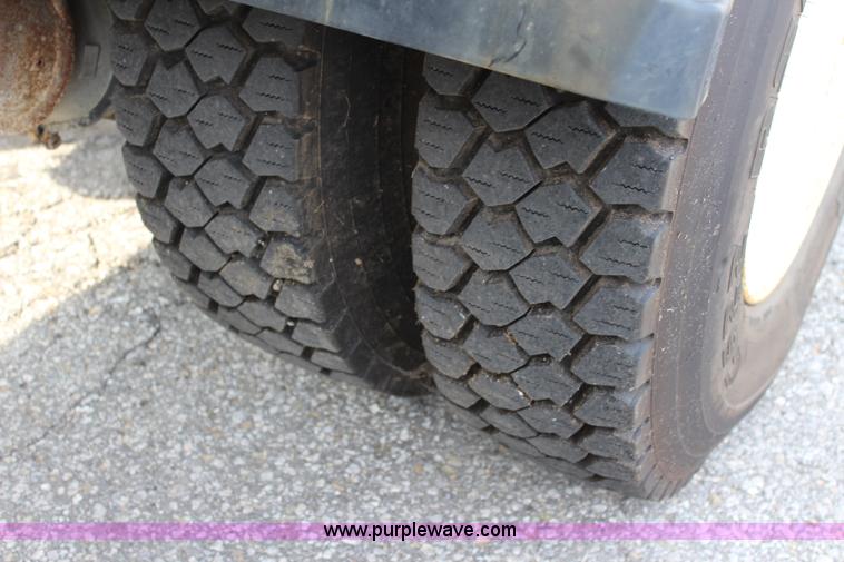 image for item J3716 2003 Freightliner FL80 dump truck