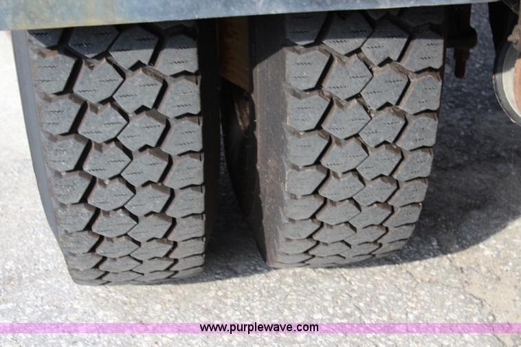 image for item J3716 2003 Freightliner FL80 dump truck