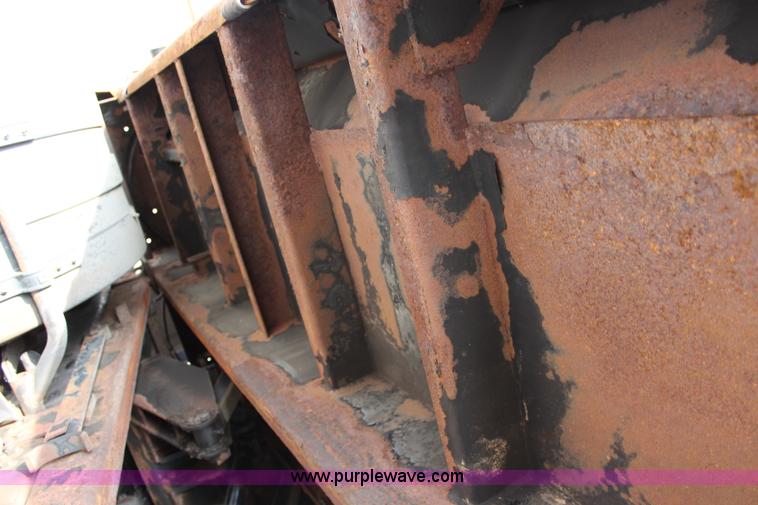 image for item J3716 2003 Freightliner FL80 dump truck