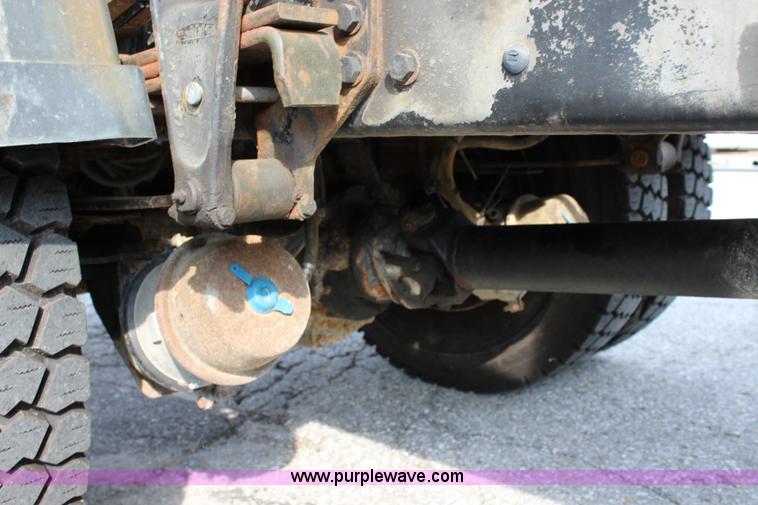 image for item J3716 2003 Freightliner FL80 dump truck