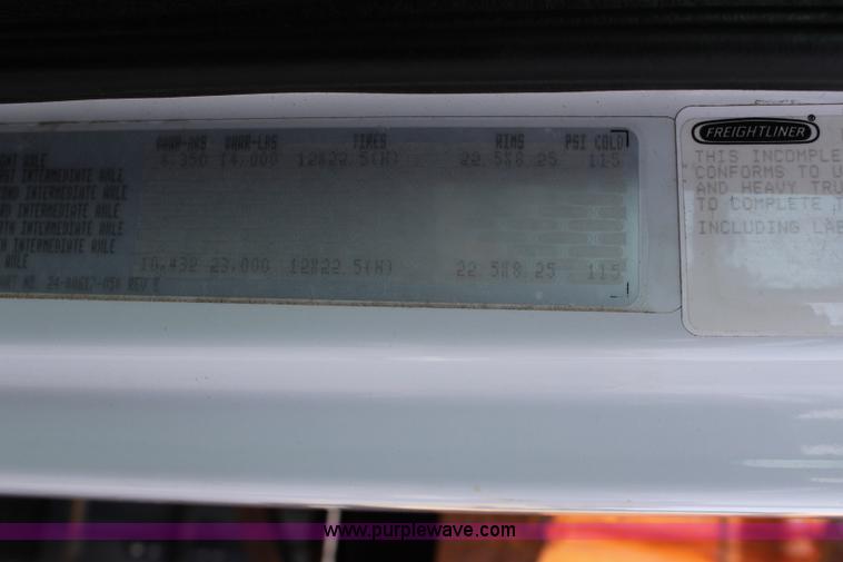 image for item J3716 2003 Freightliner FL80 dump truck