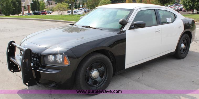 image for item J3717 2010 Dodge Charger