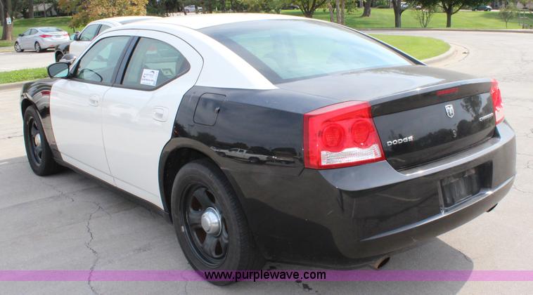 image for item J3717 2010 Dodge Charger