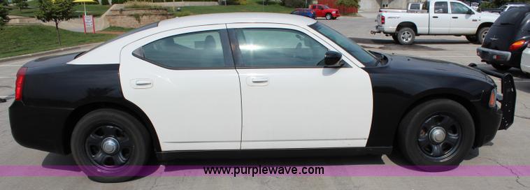 image for item J3717 2010 Dodge Charger